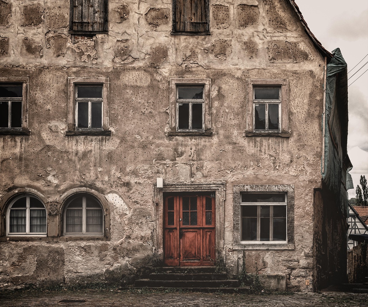 5911 Vegas Dr, Las Vegas, NV 89108